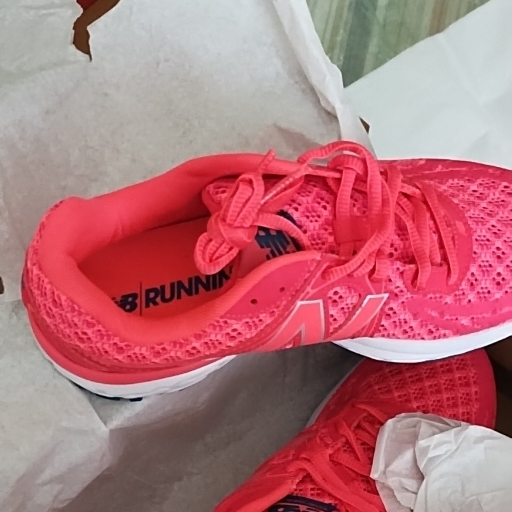 New Balance Women's Running Shoes - Pink new in box 8.5